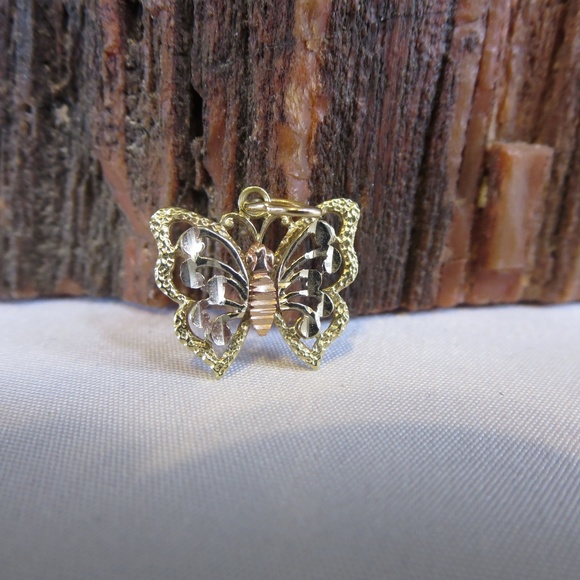 Vintage Jewelry - 14K Yellow Rose Gold Butterfly Pendant